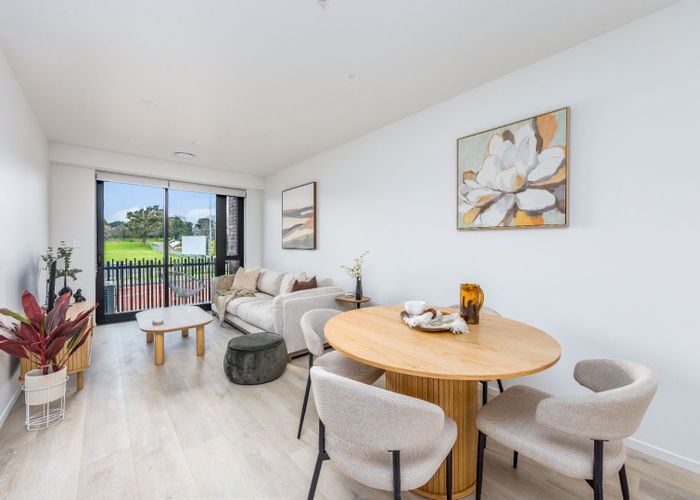  at 2/1 Reiputa Lane, Mount Wellington, Auckland City, Auckland