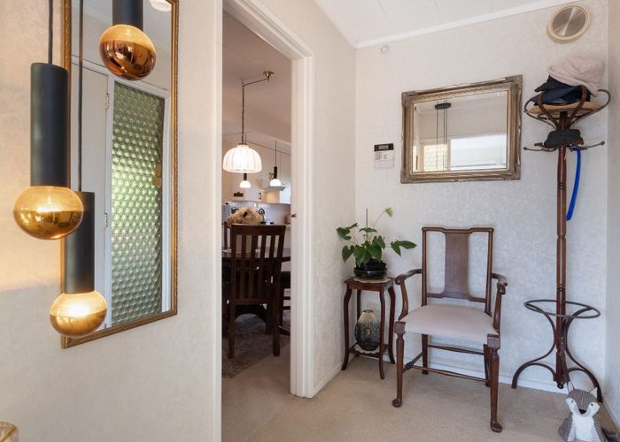  at 10 Leewood Place, Pakuranga, Manukau City, Auckland