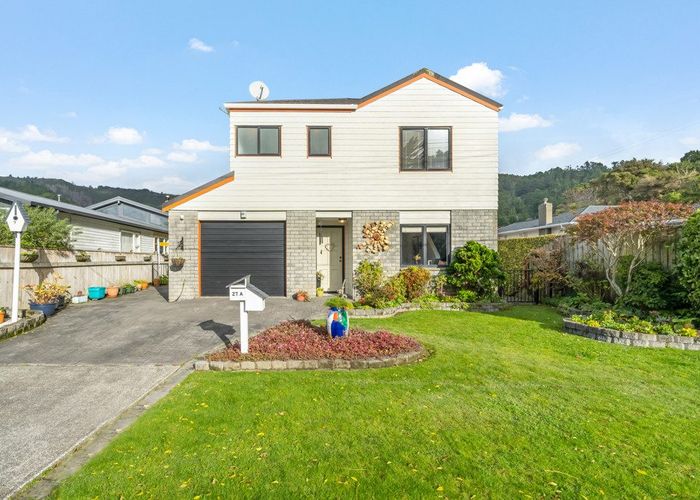  at 2/27 Korau Grove, Stokes Valley, Lower Hutt