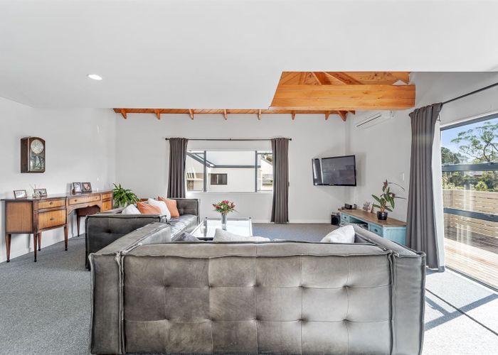  at 11 Mizpah Road, Waiake, Auckland