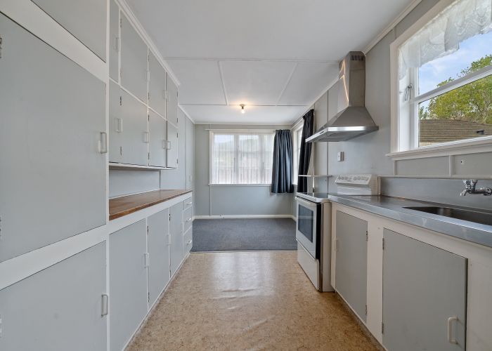  at 1/98 Strand Crescent, Naenae, Lower Hutt