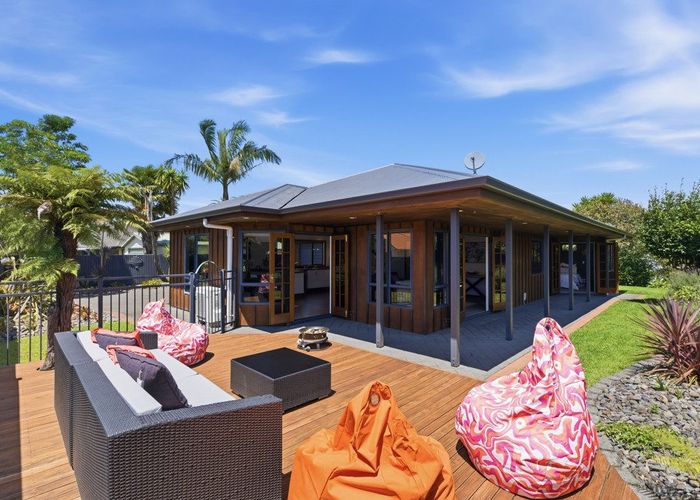  at 19 Ranfurly Terrace, Pyes Pa, Tauranga