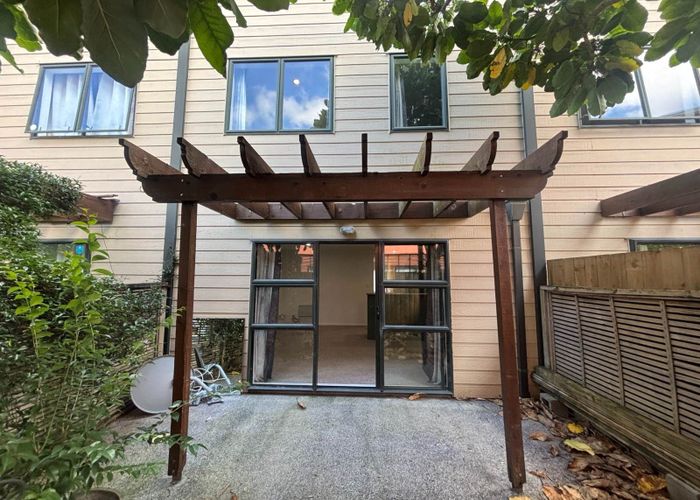  at 12/17 Harbour View Road, Te Atatu Peninsula, Waitakere City, Auckland