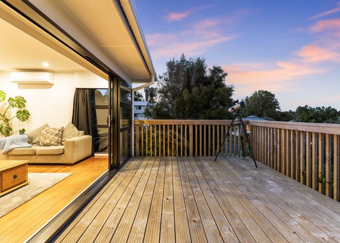  at 19 Japonica Drive, Beach Haven, Auckland