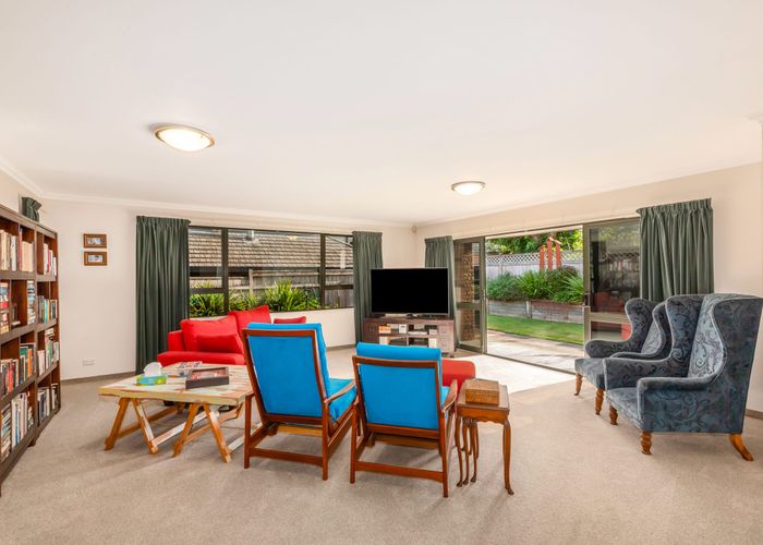  at 18 Clearwater Terrace, Brown Owl, Upper Hutt
