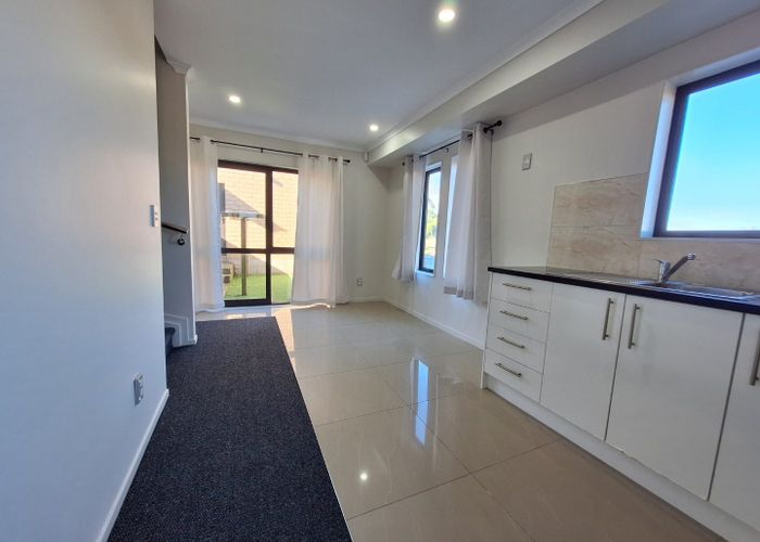  at 1/5 Wallson Crescent, Wiri, Manukau City, Auckland