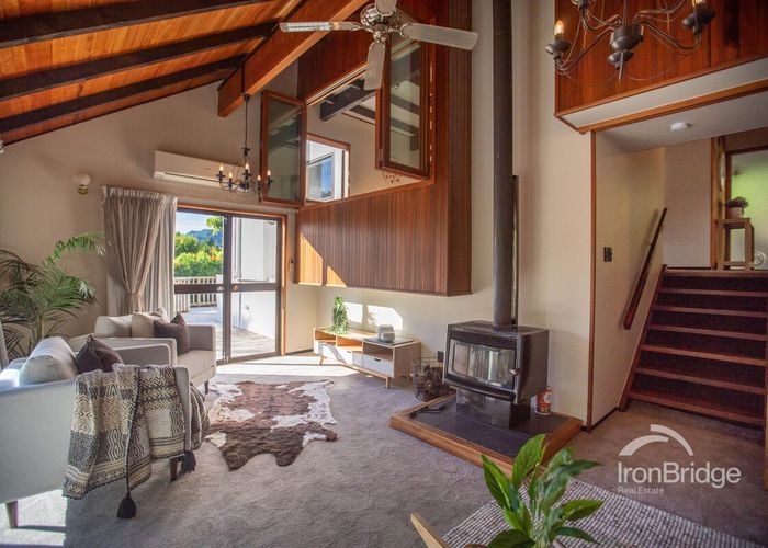  at 6B Chatsworth Road, Silverstream, Upper Hutt, Wellington