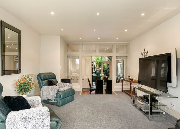  at 8 Dawson Street, Berhampore, Wellington