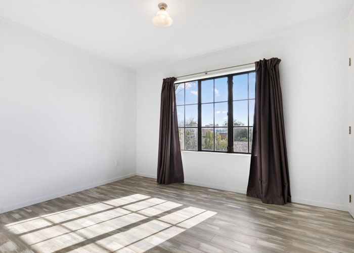  at 14 Imperial Place, Henderson, Waitakere City, Auckland