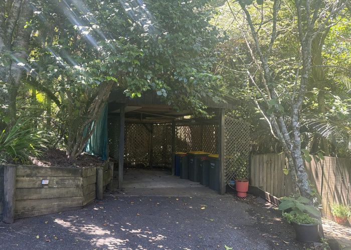  at 39 York Road, Titirangi, Waitakere City, Auckland