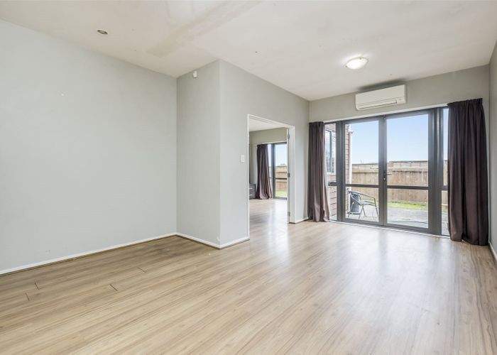  at 2/167 Whitney Street, Blockhouse Bay, Auckland