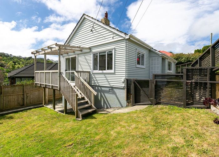  at 37 Mandalay Terrace, Khandallah, Wellington