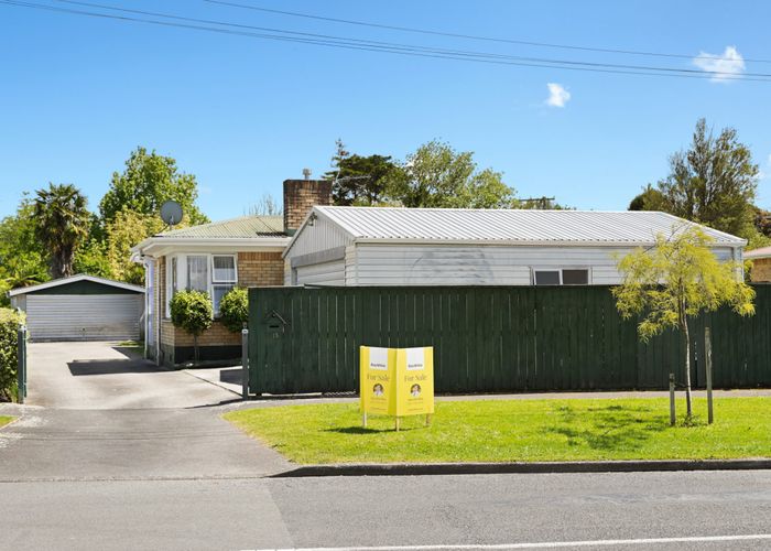  at 15 Tomin Road, Glenview, Hamilton, Waikato