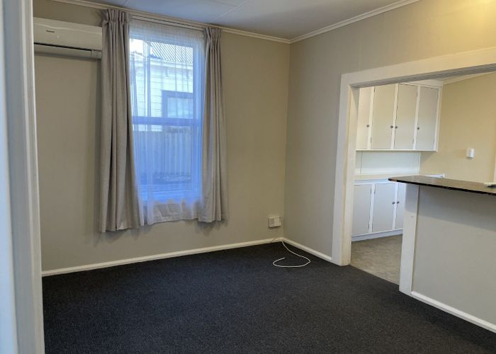  at 2/12 Worcester Street, West End, Palmerston North, Manawatu / Whanganui
