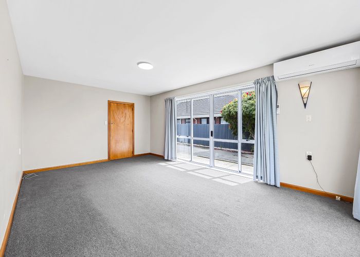  at 33 Skerten Avenue, Hornby, Christchurch City, Canterbury