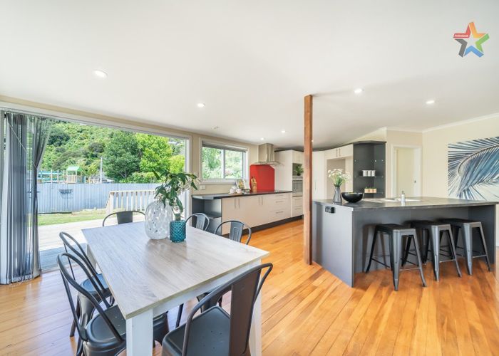  at 2 Molloys Road, Te Marua, Upper Hutt