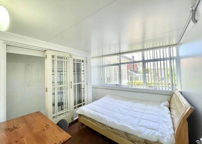  at 2/128 Grafton Road, Grafton, Auckland City, Auckland