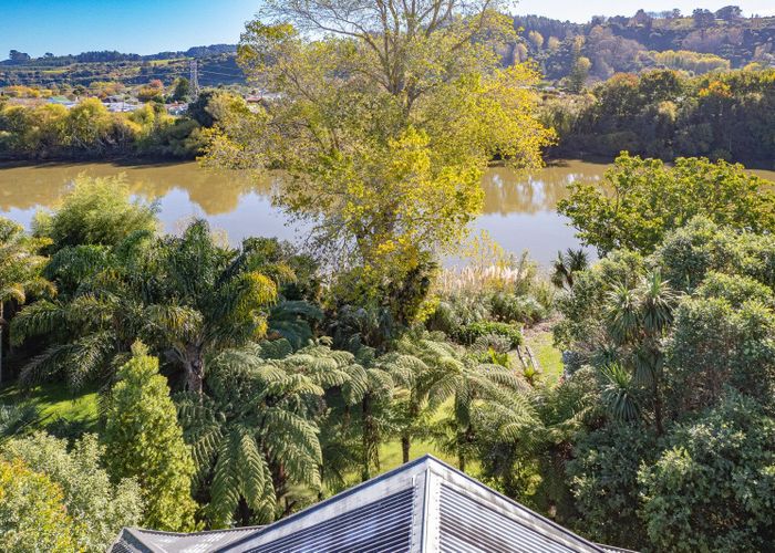  at 19 Riverbank Road, Okoia, Whanganui