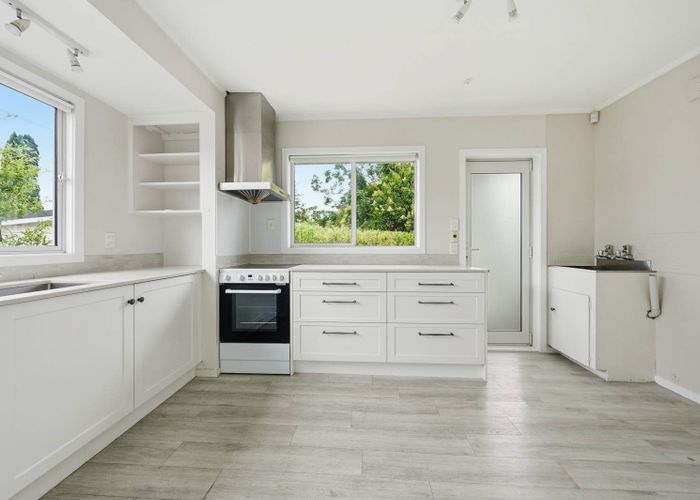  at 1/27 Parkhill Road, Mellons Bay, Manukau City, Auckland