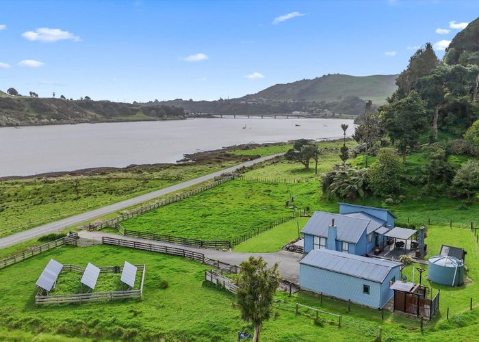  at 139 Te Mahoe Road, Mokau, New Plymouth, Taranaki