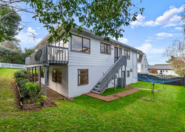 at 1/116 Bradbury Road, Botany Downs, Manukau City, Auckland