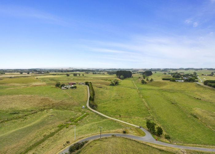  at 165 Kukutauaki Road, Koputaroa, Levin