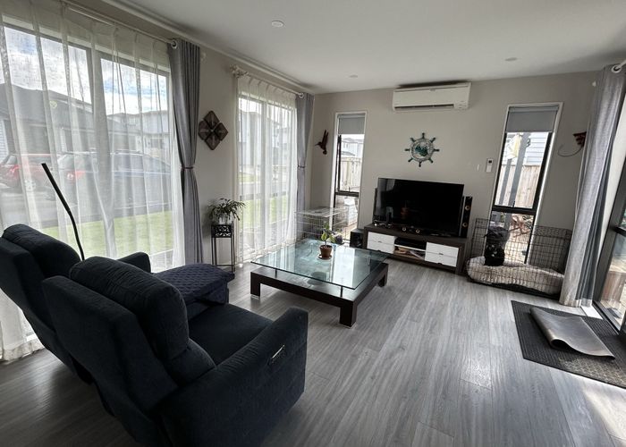  at 10 Creek Street, Sandspit, Warkworth