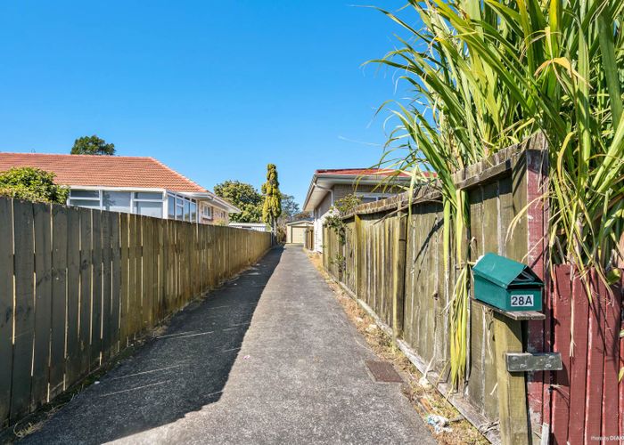  at 1/28 Caspar Road, Papatoetoe, Auckland