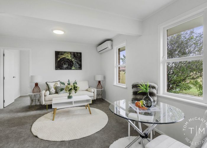  at 5 Corsair Crescent, Mangere, Auckland
