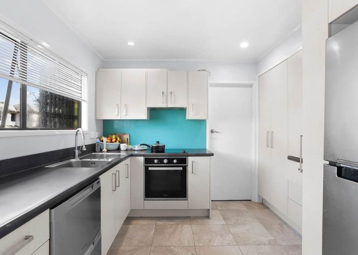  at 2/81 White Swan Road, Mount Roskill, Auckland City, Auckland