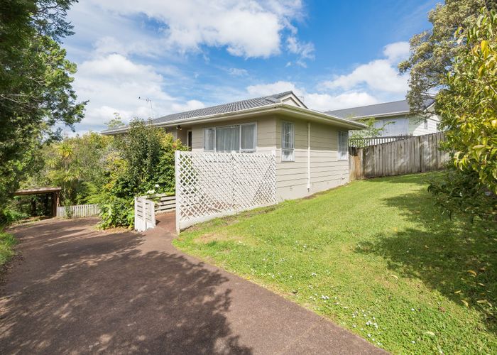  at 5 Celeste Place, Glenfield, North Shore City, Auckland