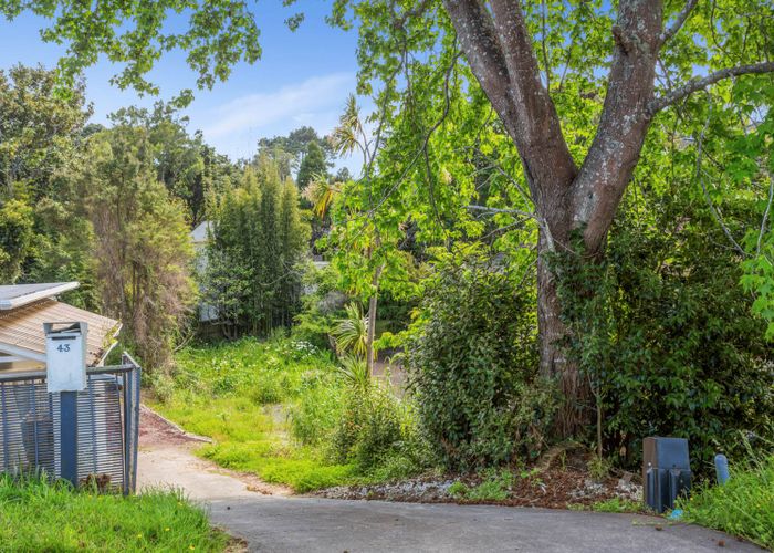  at 2/43 Glamorgan Drive, Torbay, Auckland