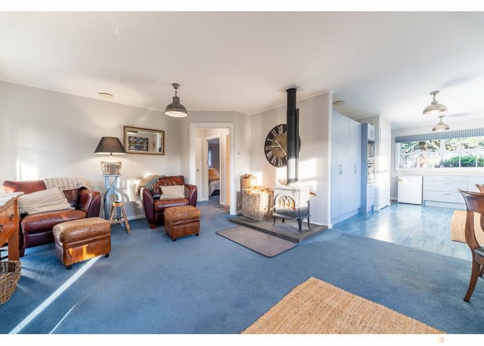  at 100 Oak Street, Orari
