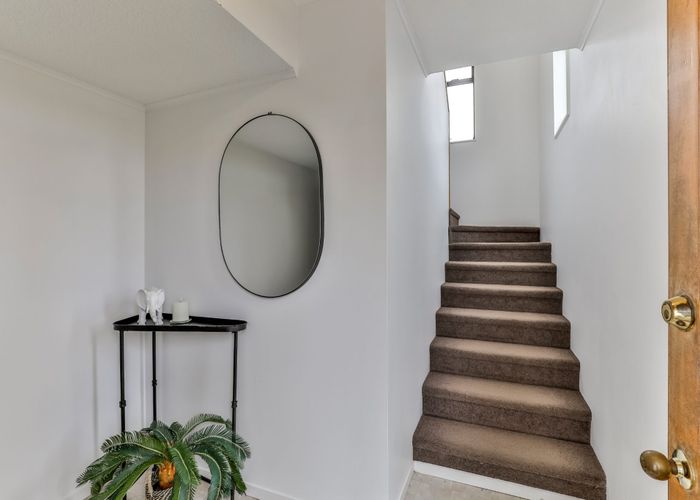  at 33 Tetrarch Place, Totara Vale, North Shore City, Auckland