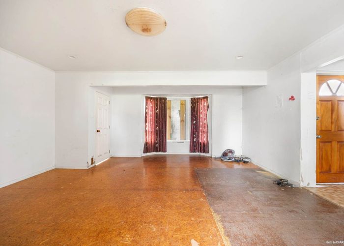  at 16 Lanham Lane, Massey, Waitakere City, Auckland