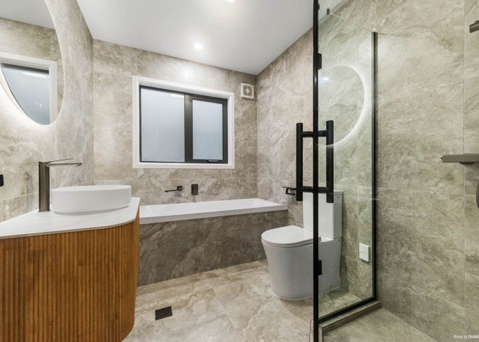  at 69D Chivalry Road, Glenfield, North Shore City, Auckland