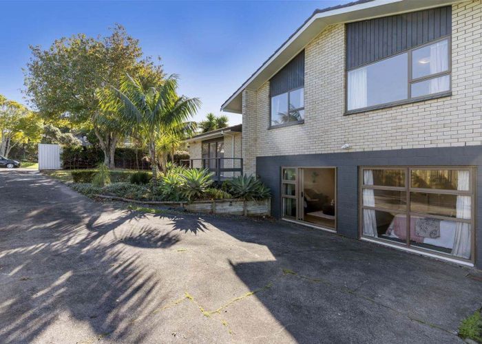  at 16 Palmyra Way, Half Moon Bay, Auckland