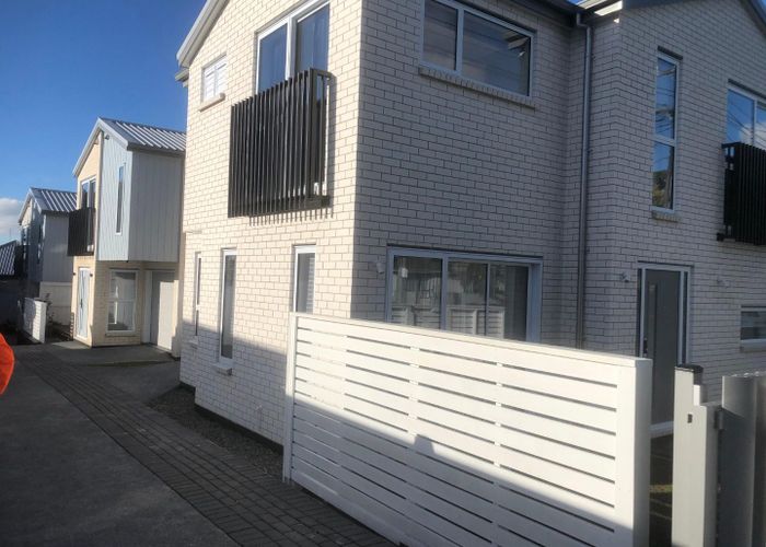  at 39a Waiohua Road, Greenlane, Auckland City, Auckland