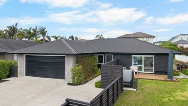  at 52 Princes Street, Northcote Point, Auckland