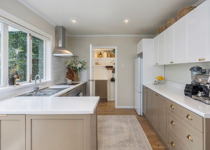  at 29 Hollywood Avenue, Titirangi, Waitakere City, Auckland