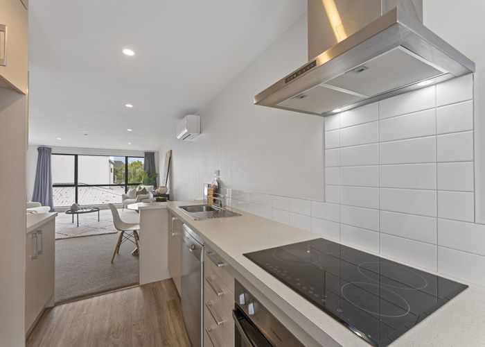  at 2/26 Packe Street, Edgeware, Christchurch City, Canterbury