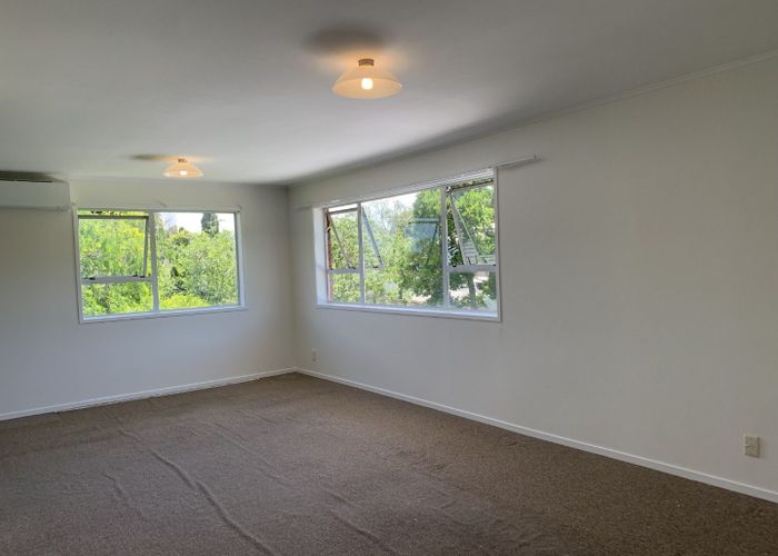  at 2/10 Ciprian Place, Henderson, Waitakere City, Auckland