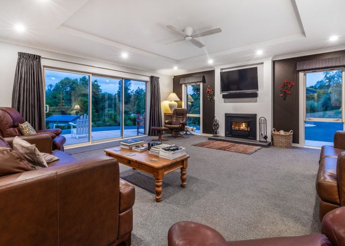  at 14 Twin Peaks Grove, Koputaroa, Levin