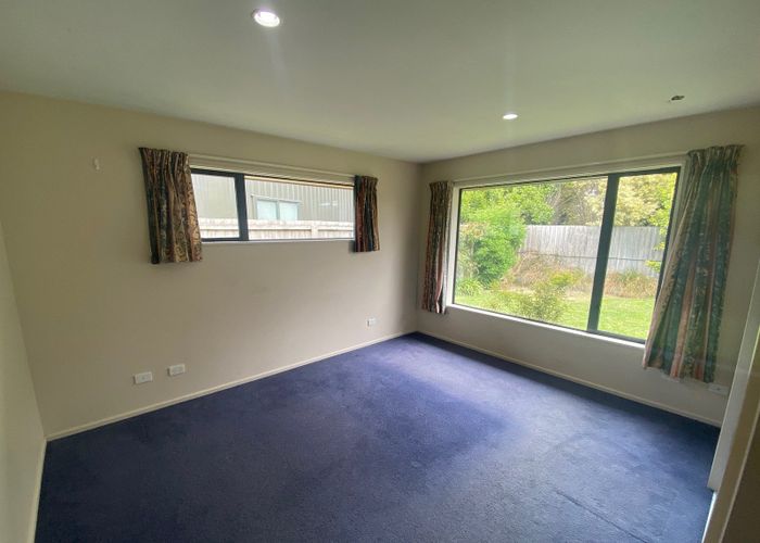  at 33 Dufek Crescent, Wigram, Christchurch City, Canterbury
