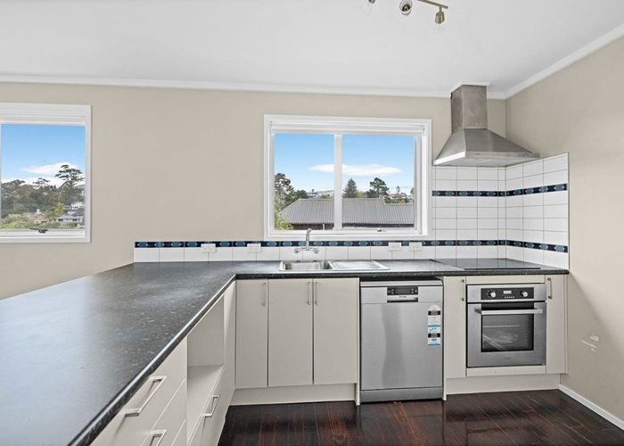  at 17B  Helvetia Drive, Browns Bay, North Shore City, Auckland