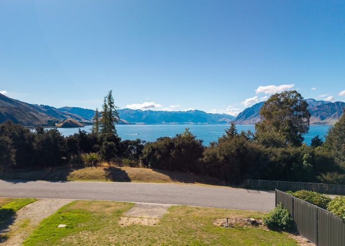  at 48 Flora Dora Parade, Lake Hāwea