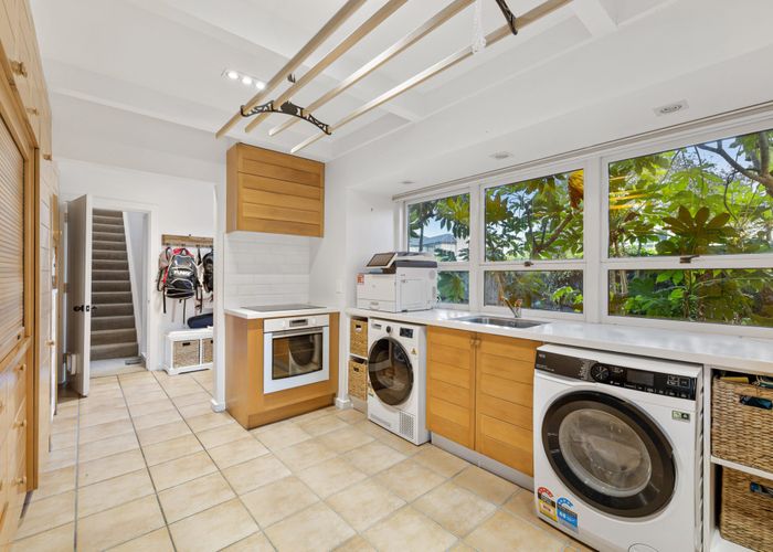  at 3 Ashdale Lane, Strowan, Christchurch City, Canterbury
