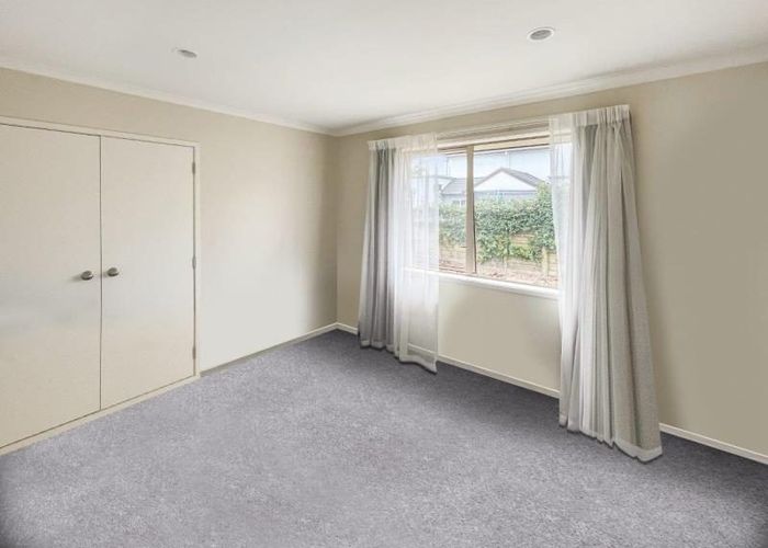  at 8 Nielsen Gardens, Rototuna, Hamilton, Waikato