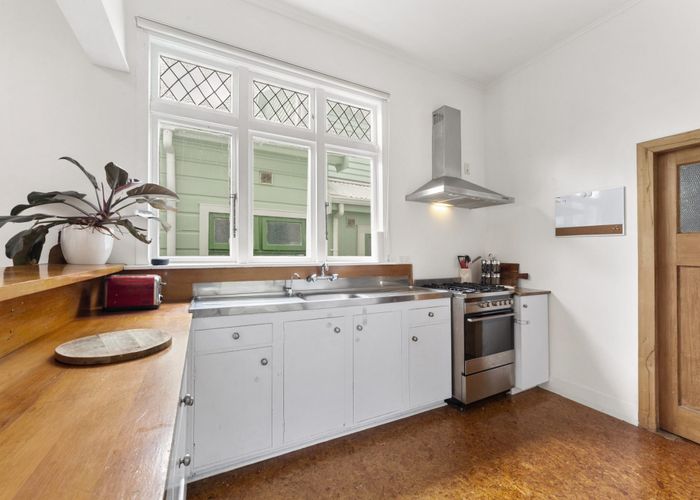  at 19 Princess Terrace, Newtown, Wellington