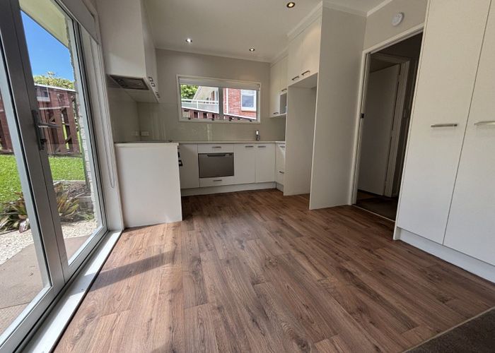  at 2/9 Havelle Ave, Titirangi, Waitakere City, Auckland